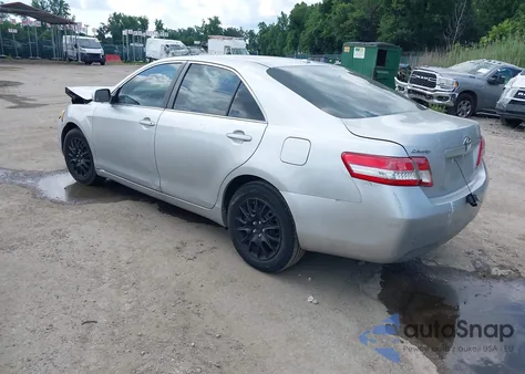 2011 Toyota Camry Le z USA, uszkodzony, nr VIN 4T1BF3EK7BU608723